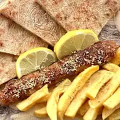 Kip souvlaki met pita